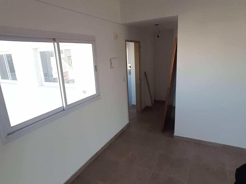 Foto de EN VENTA EN EL PALOMAR CENTRICO DEPARTAMENTO DE TRES AMBIENTES 2 BAÑOS, imagen 5