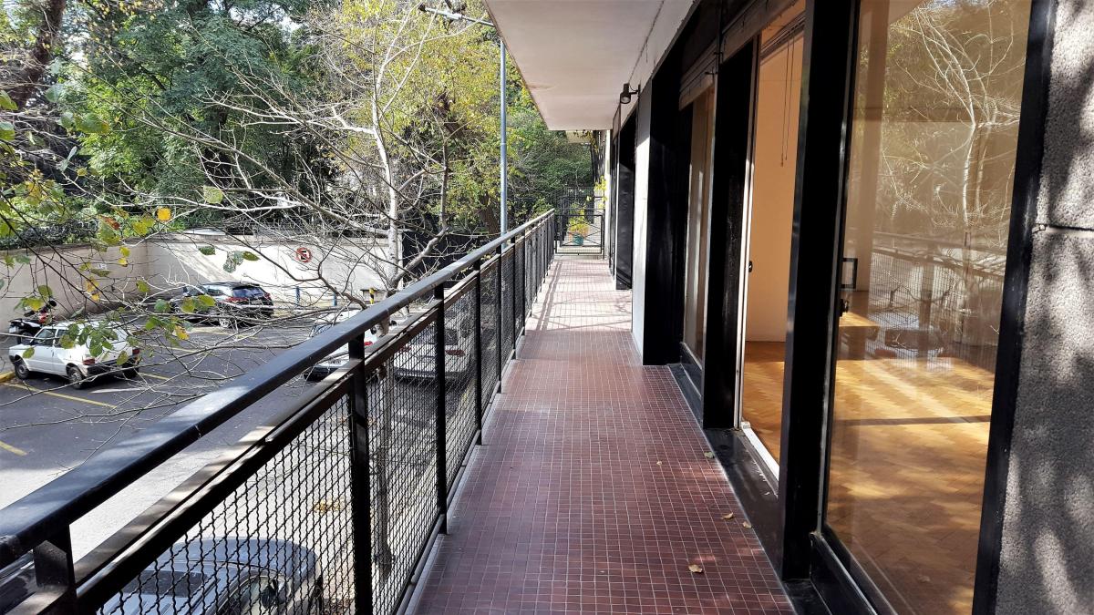 Excelente Piso 329 m² en La Isla, Recoleta. baulera. a Reciclar. 3