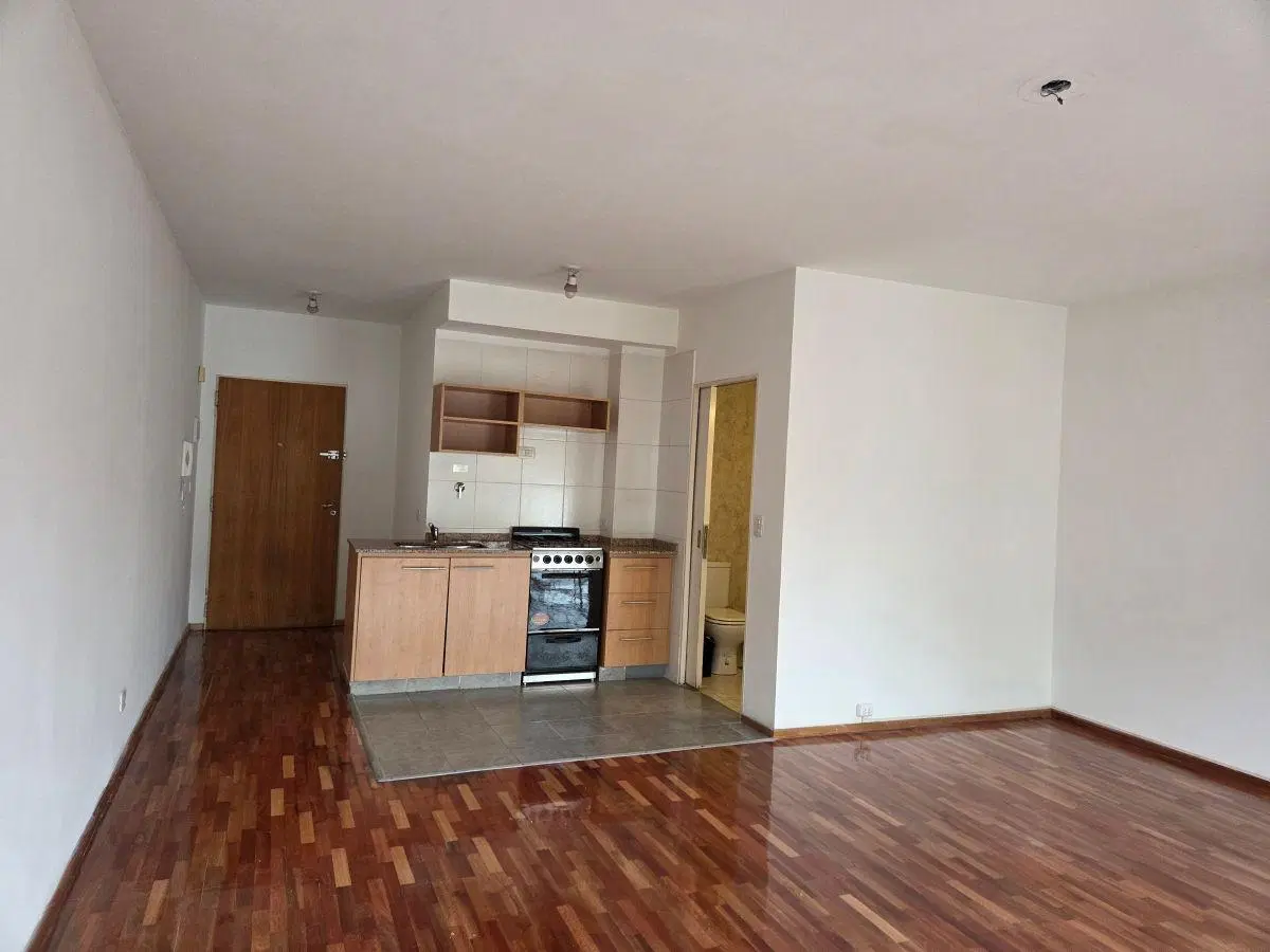 Muy lindo monoambiente en COGHLAN listo para ingresar! IMPECABLE. Apto PROFESIONAL o VIVIENDA. 5