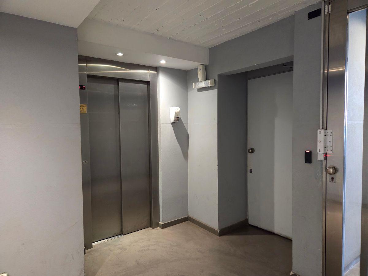Foto de Muy lindo monoambiente en COGHLAN listo para ingresar! IMPECABLE. Apto, imagen 2