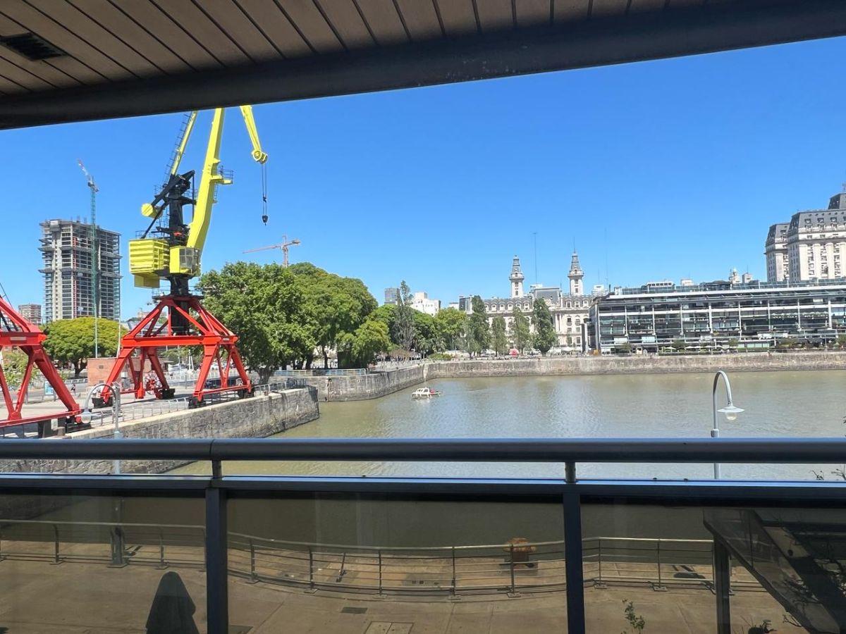 Foto de PUERTO MADERO. Dos dormitorios con balcón aterrazado frente al río., imagen 2