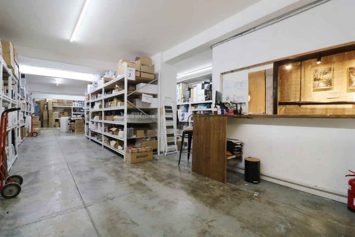 Foto de Alquiler Excelente Inmueble Logístico con Oficinas Sobre Av Scalabrini, imagen 3