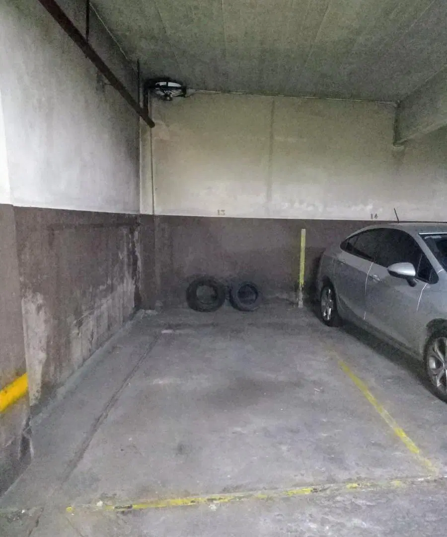 Venta Cochera Fija en Barrio Norte 2