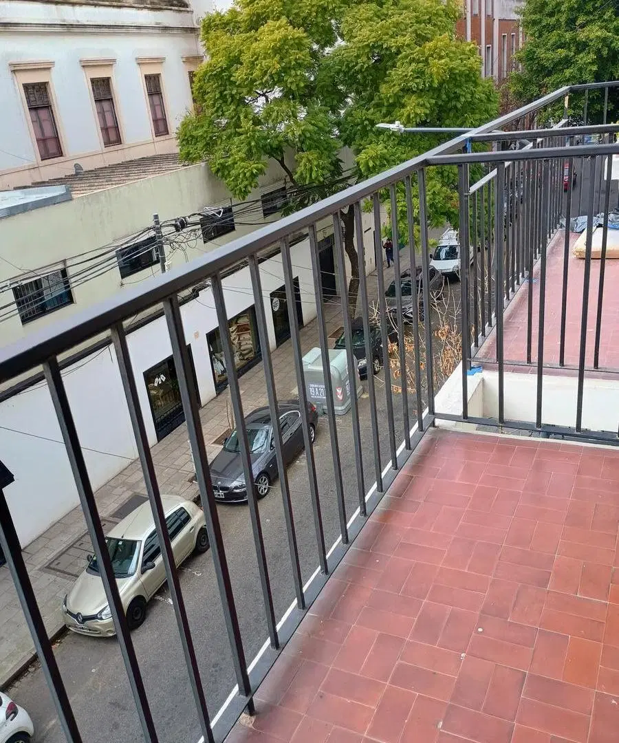 Alquiler Departamento 1 Ambiente al Frente con Balcón en Recoleta 3