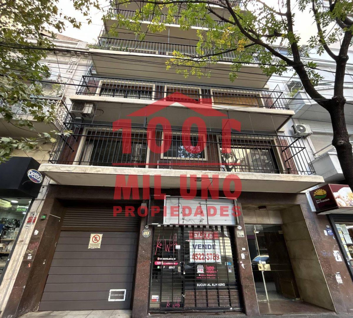 Amplio Depto de 150 m² C/ Cochera + Balcon + Patio + Dep + Baul 1