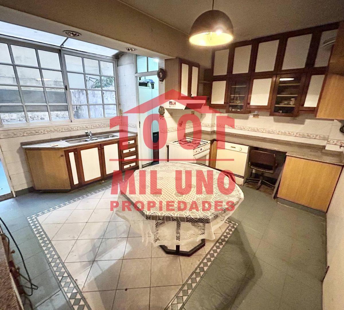 Amplio Depto de 150 m² C/ Cochera + Balcon + Patio + Dep + Baul 5