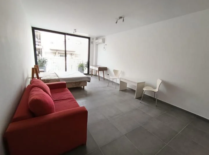 MODERNO MONOAMBIENTE CON BALCÓN 2
