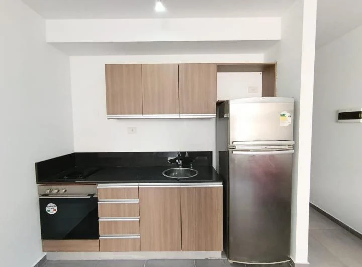 MODERNO MONOAMBIENTE CON BALCÓN 3