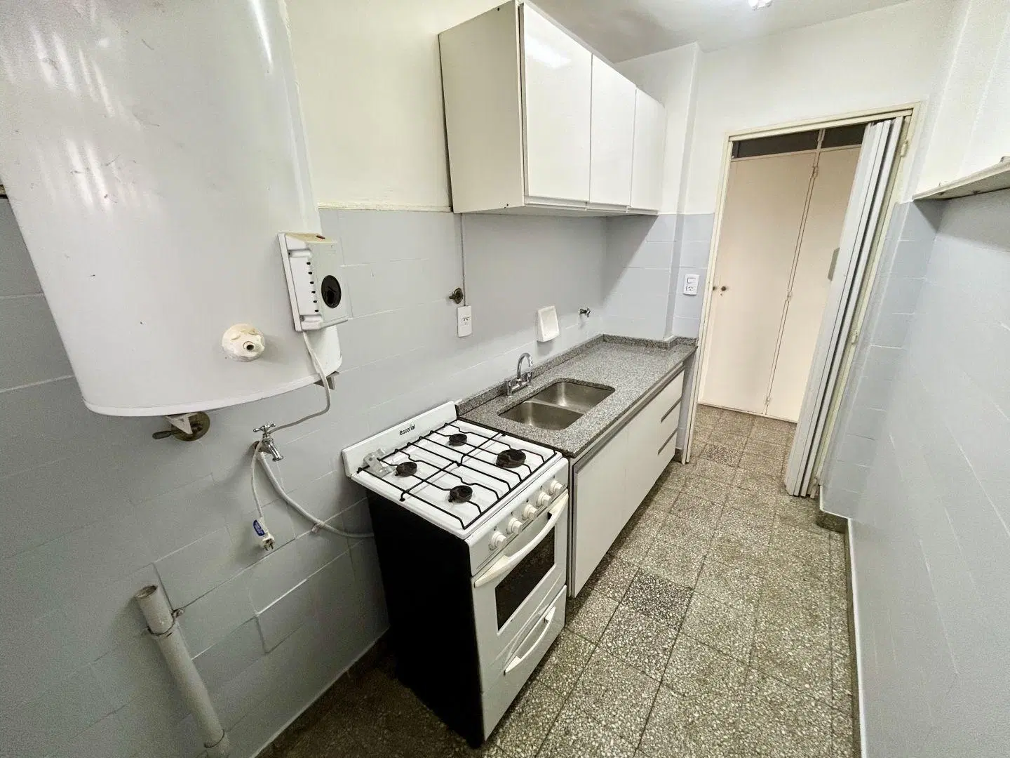 Departamento 2 ambientes. | AV. CORDOBA al 3500 3