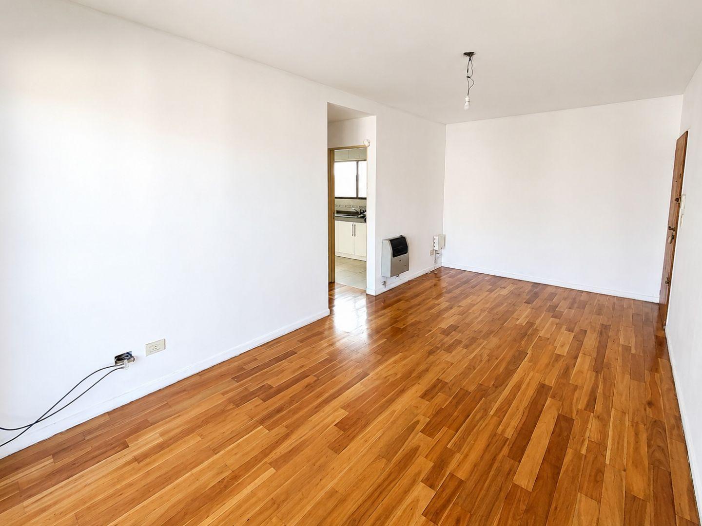 Foto de MODERNO 3 AMBIENTES C/ BALCON - EDIFICIO C/ PILETA, imagen 3