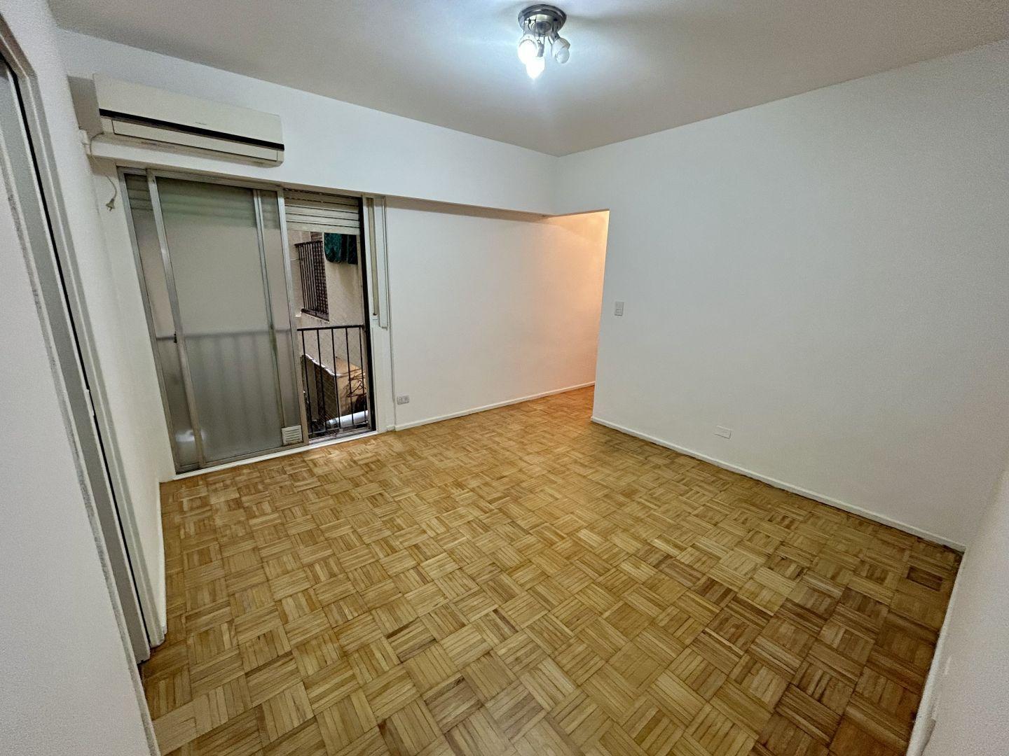 Foto de HERMOSO 2 AMB CON BALCÓN PROXIMO AL SHOPPING ALTO PALERMO- BAJAS, imagen 3