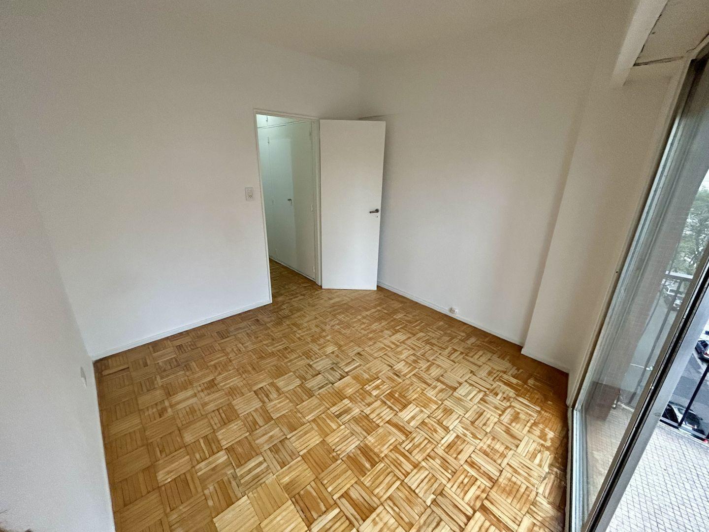 Foto de HERMOSO 2 AMB CON BALCÓN PROXIMO AL SHOPPING ALTO PALERMO- BAJAS, imagen 4