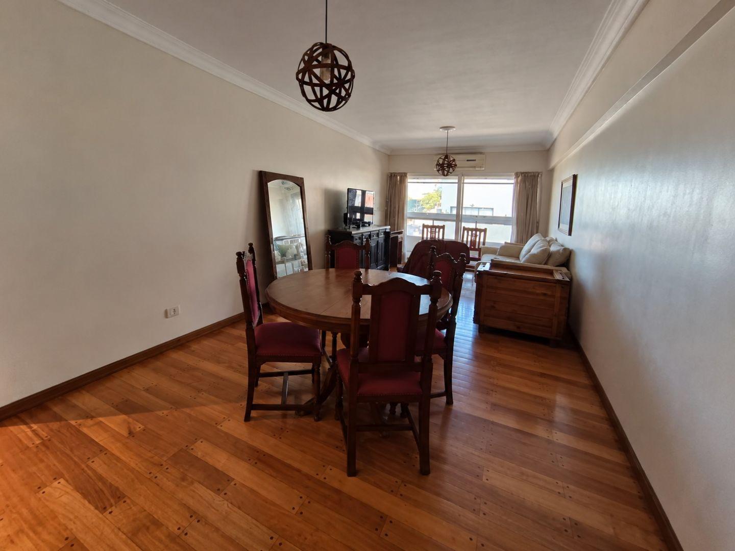 Foto de SEMIPISO DE 4 AMB + COCHERA Y BALCON ATERRAZADO - EDIF C/ PILETA, imagen 3