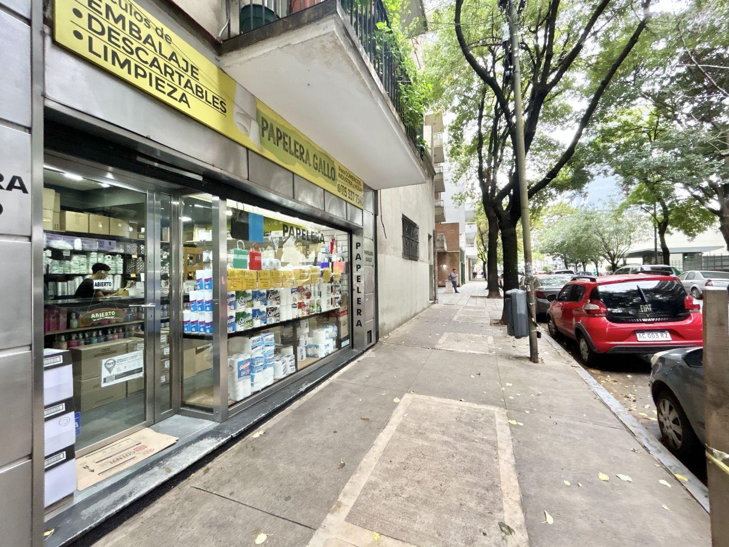 Foto de AMPLIO LOCAL DE 107 M2 CON SOTANO- GALLO Y CORDOBA, imagen 4