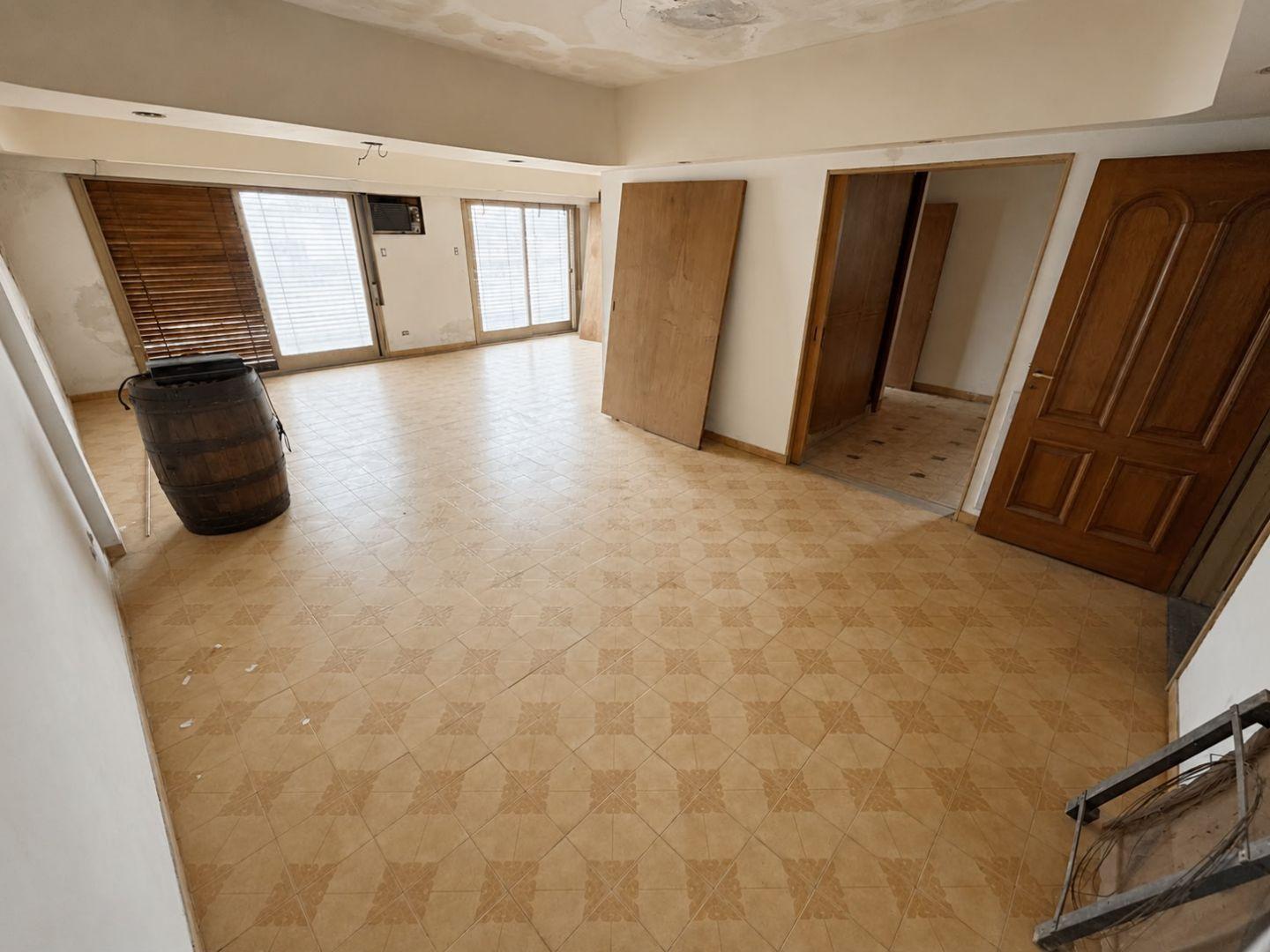 Foto de SEMIPISO DE 4 AMBIENTES CON TERRAZA PROPIA, BALCÓN CORRIDO, DEPENDENCIA, imagen 5