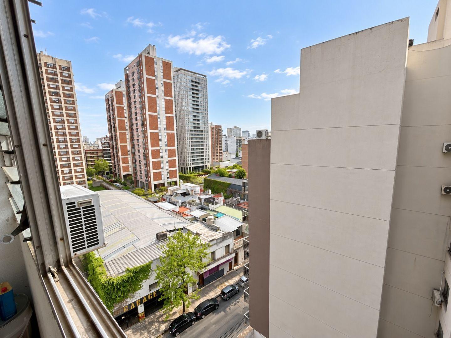 Foto de LUMINOSO 2 AMB C/ BALCON - PISO - MUY BAJAS EXPENSAS PROXIMO AL PARQUE, imagen 3