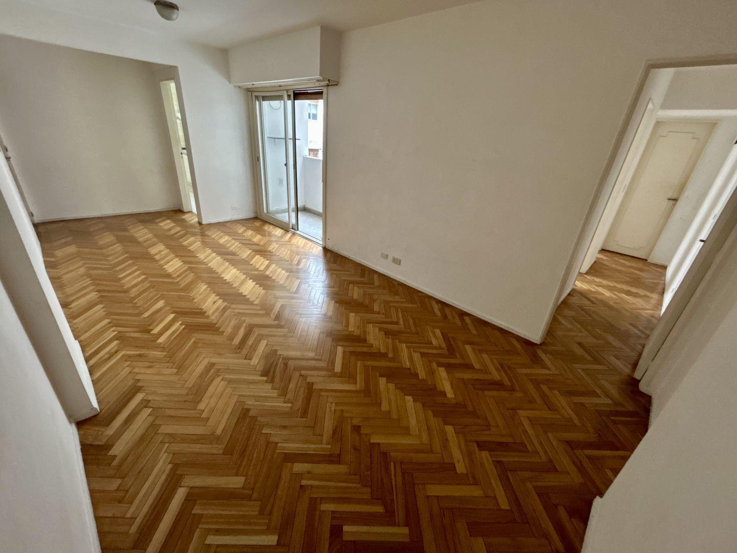Foto de 3 AMB+ BALCON + AMPLIA COCINA + LAV - A MTS DE PARQUE LAS HERAS, imagen 2