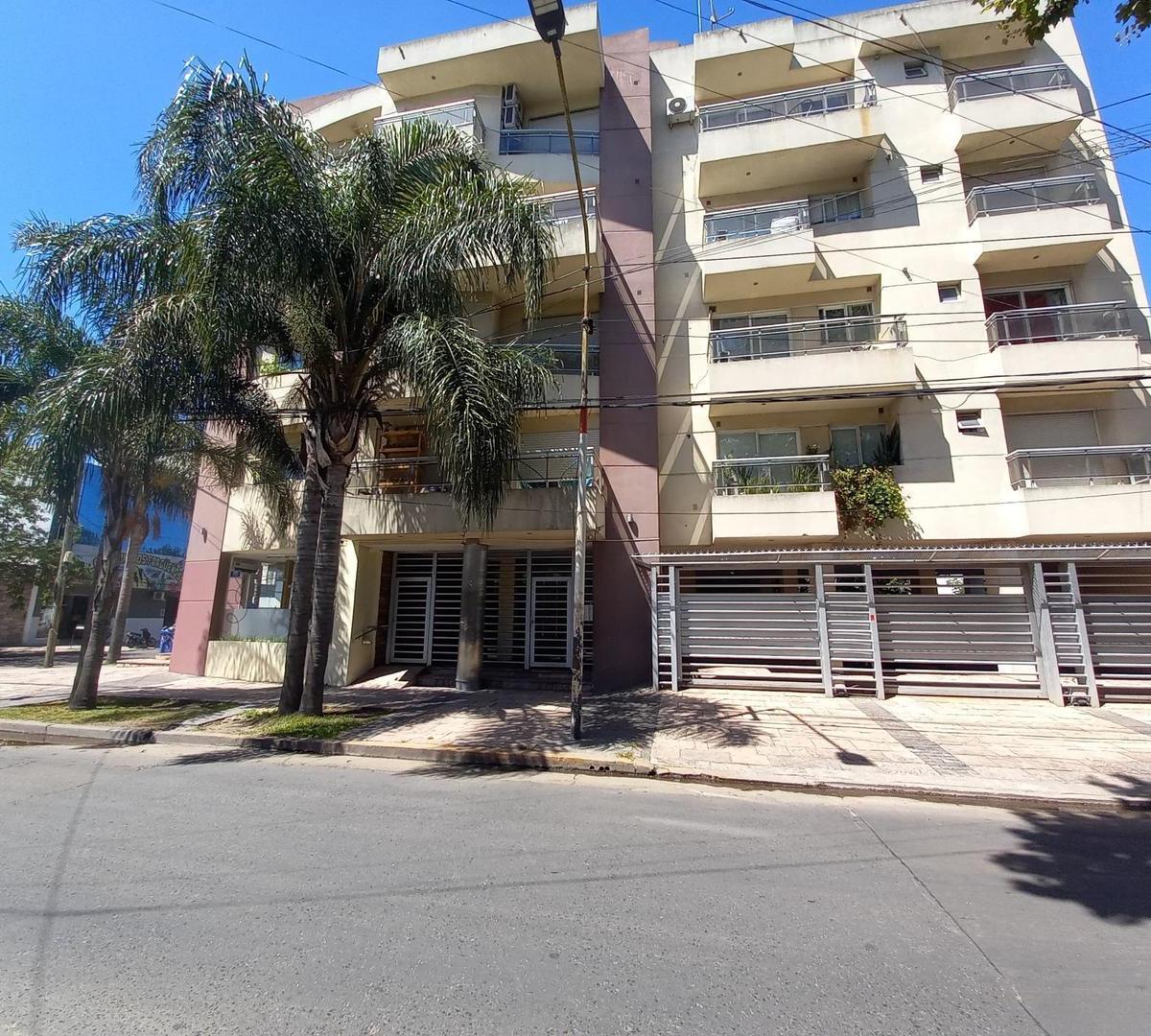 Hermoso Departamento en Venta en Moreno Centro 1