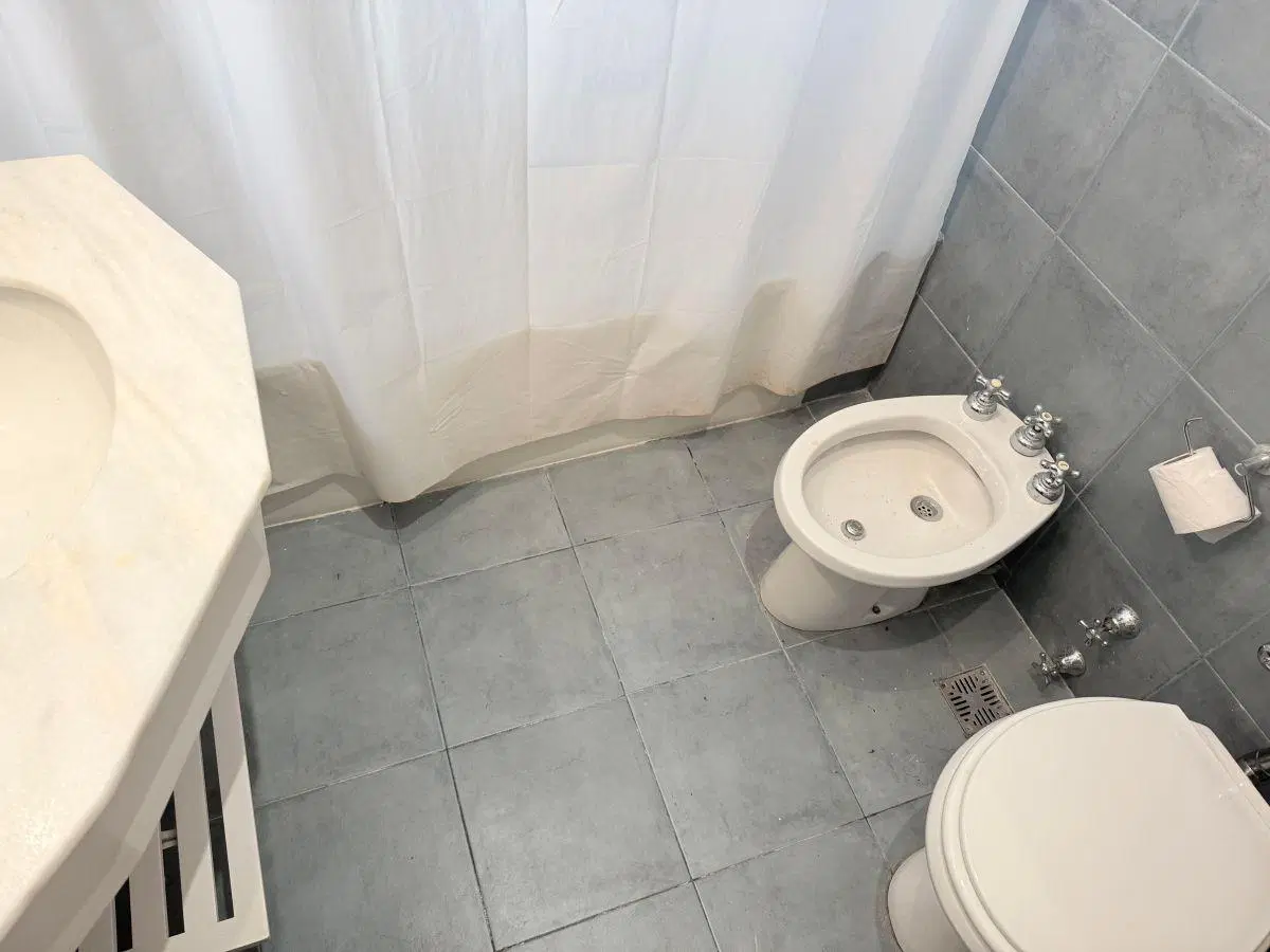 Departamento de 78 m² con 2 dormitorios en alquiler en Recoleta muy luminoso 4