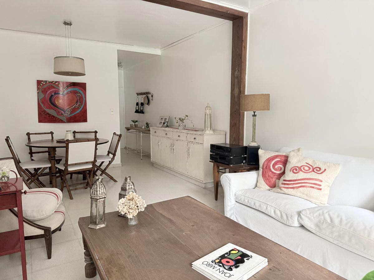 Foto de COMO UNA CASA - JARDIN + 3 Dorm - Para refaccionar, imagen 3