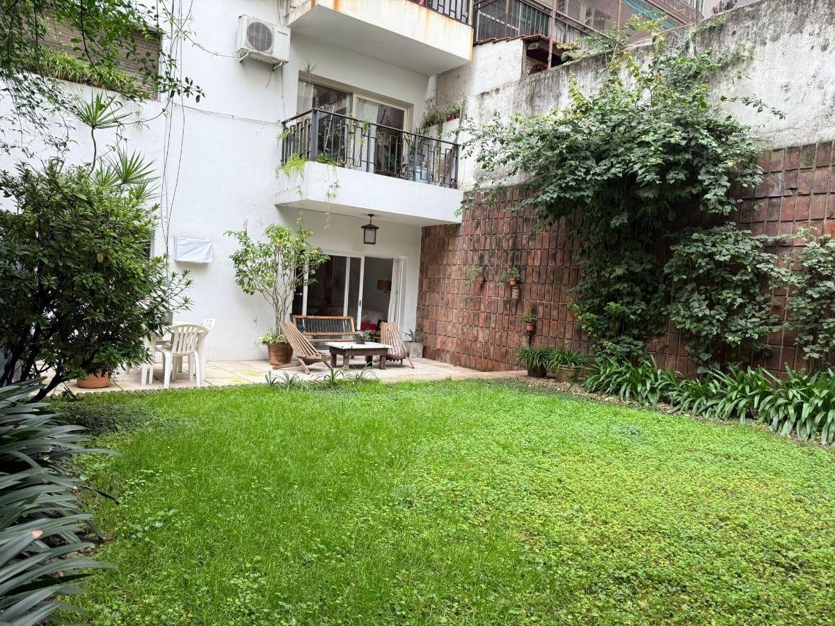 Foto de COMO UNA CASA - JARDIN + 3 Dorm - Para refaccionar, imagen 1