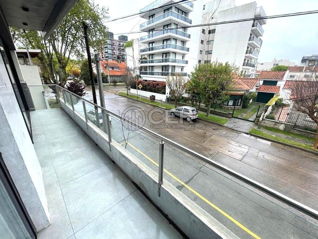 Venta Departamento 4 Ambientes con Cochera y Terraza Privada 3