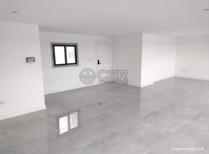Alquiler de Oficina en Edificio Office Center ( POR 24 MESES ) 1