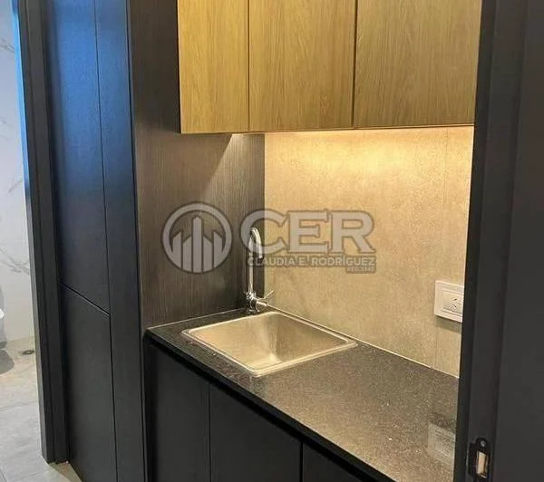 ALQUILER OFICNA /LOCAL A ESTRENAR A METROS DEL PASEO ALDREY Y COMERCIAL Güemes 5
