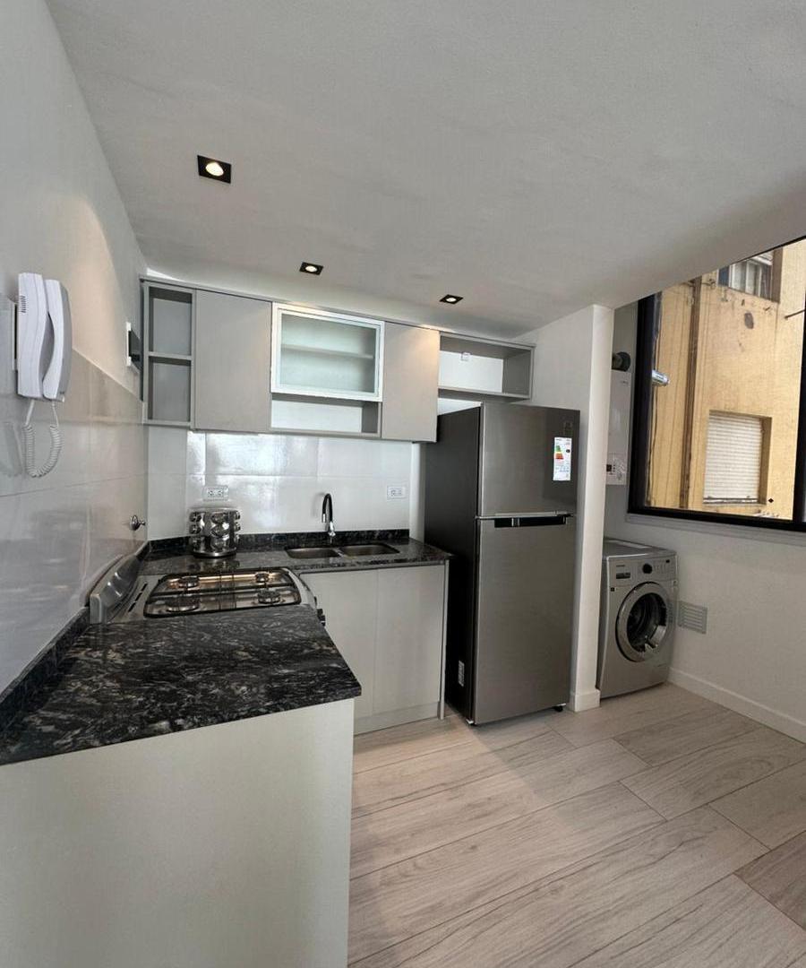 Foto de VENTA DEPARTAMENTO 4 AMBIENTES CON DEPENDENCIA DE SERVICIO VISTA, imagen 4