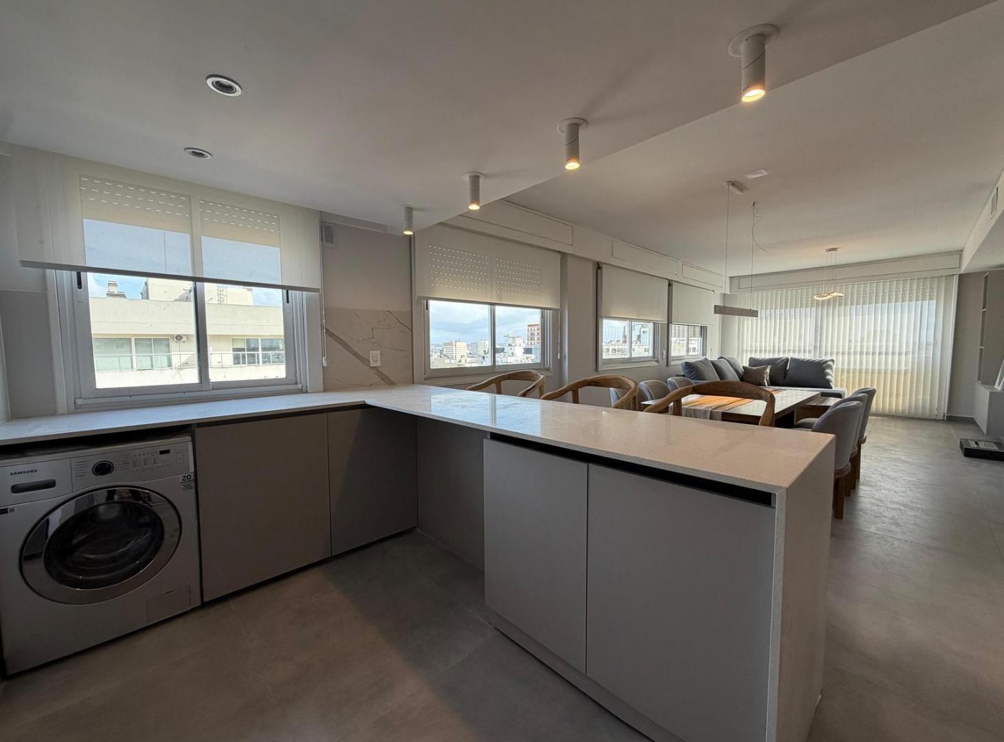 Foto de Venta de Departamento 4 Ambientes vista al mar con cochera "Playa, imagen 5