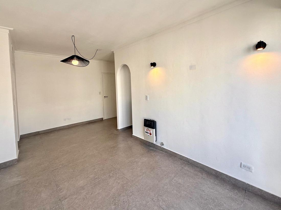 Foto de VENTA DEPARTAMENTO 2 ¿AMBIENTES "PLAZA COLON", imagen 4