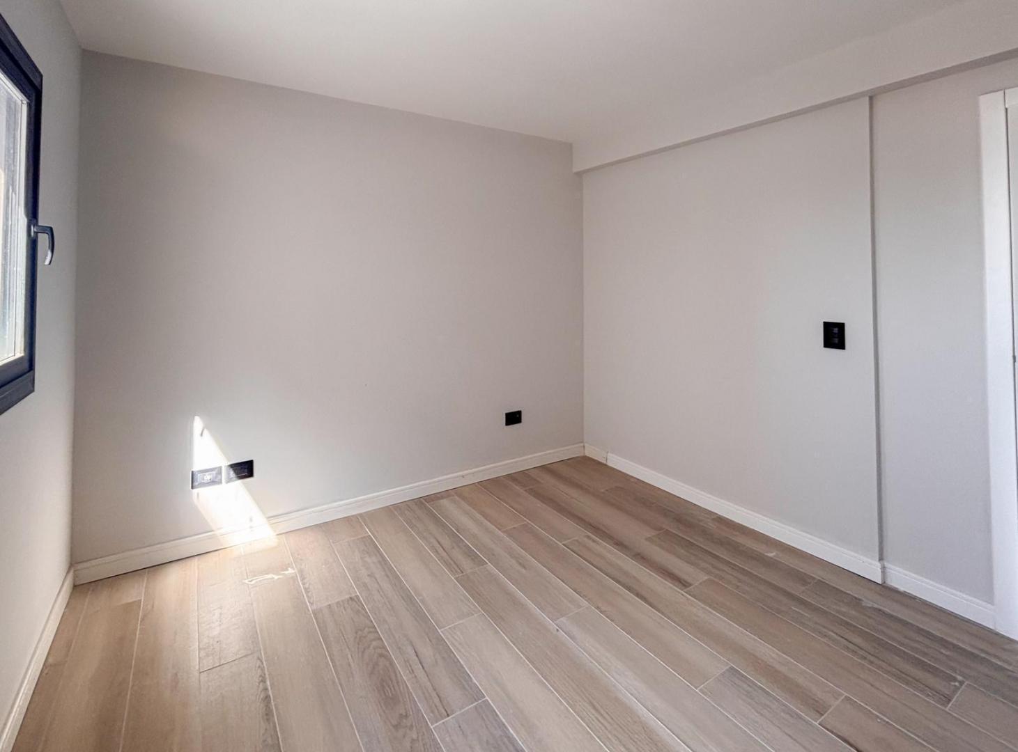 Foto de VENTA DEPARTAMENTO 2 AMBIENTES CON COCHERA Y BAULERA A ESTRENAR, imagen 3