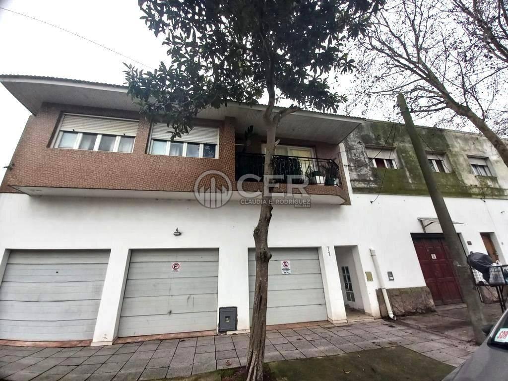 Foto de Venta de PH 4 AMBIENTES en La Perla, Mar del Plata, imagen 1