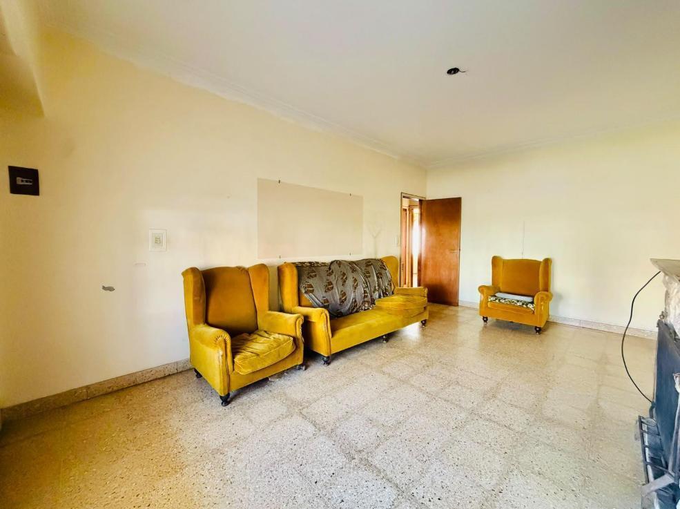 Foto de VENTA CASA 5 AMBIENTES "SAN CARLOS", imagen 4