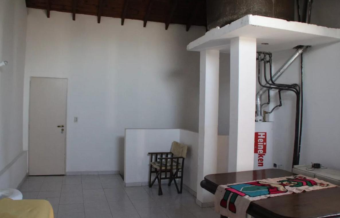Apto Credito! 7 Ambientes en Pleno Saavedra! Casa Triplex Cerca del Dot y de Av Cabildo 2