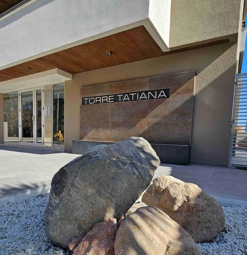 VENTA DE EXCELENTE CALIDAD, GRAN OPORTUNIDAD DE INVERSIÓN EN VILLA CARLOS PAZ, TORRE TATIANA. 3