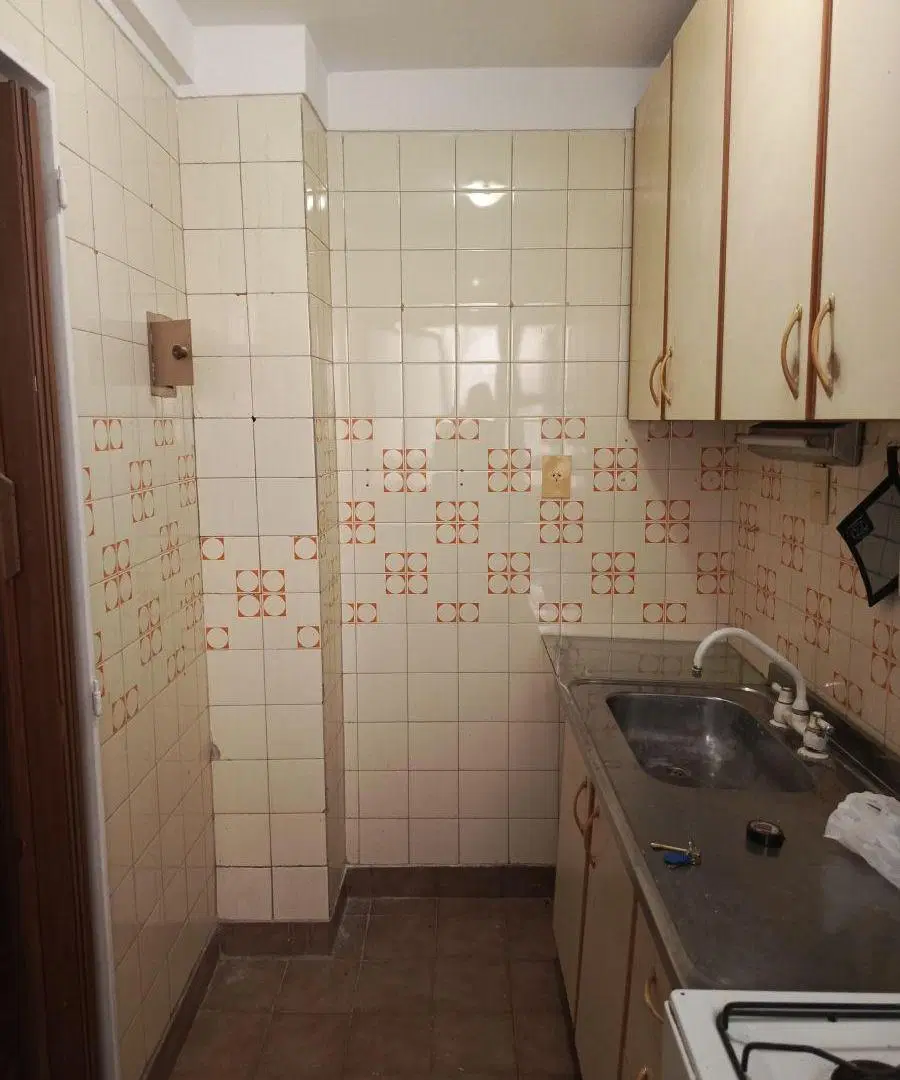 Cómodo dos ambientes en excelente ubicación en Almagro 5