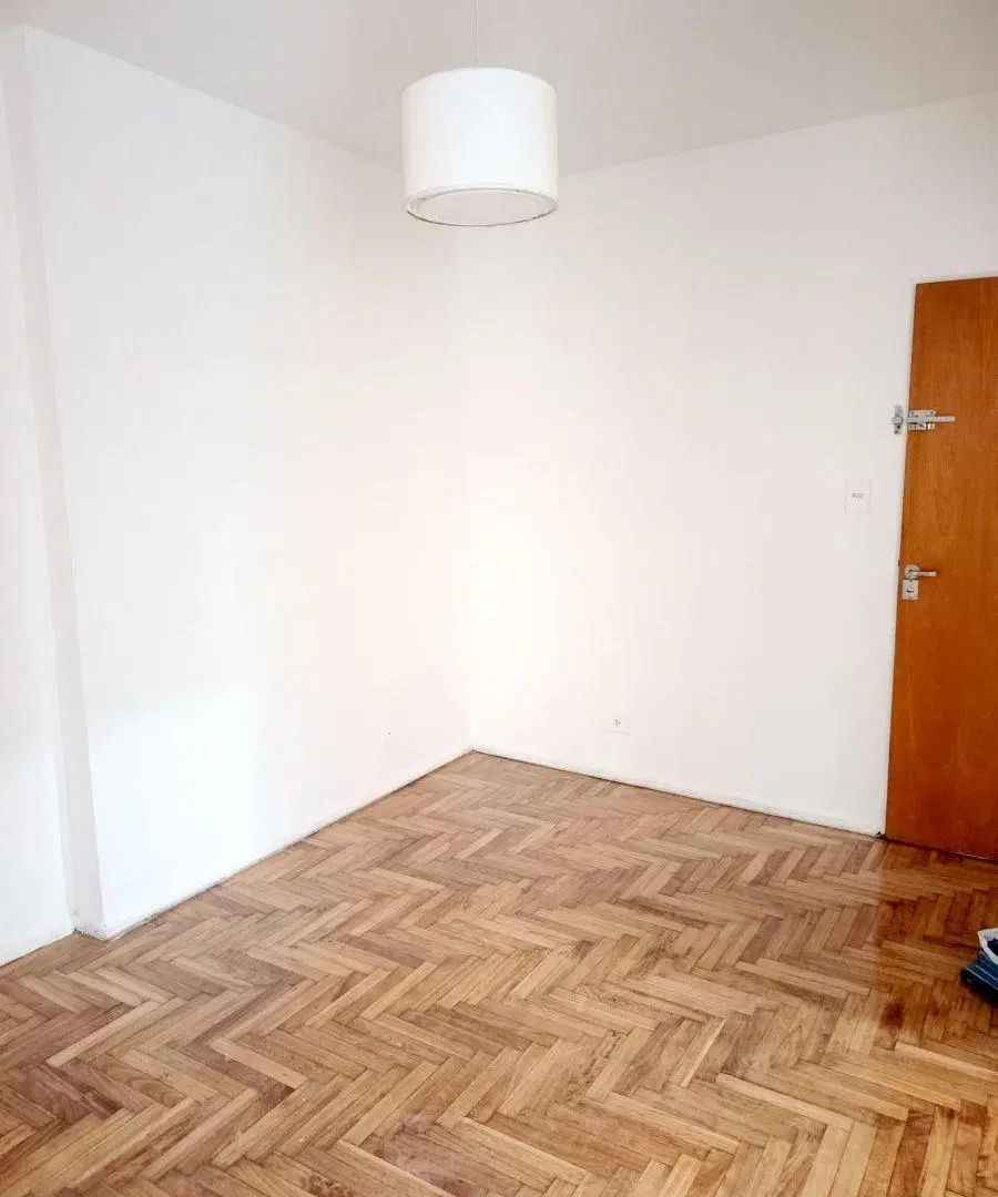 Cómodo dos ambientes en excelente ubicación en Almagro 3