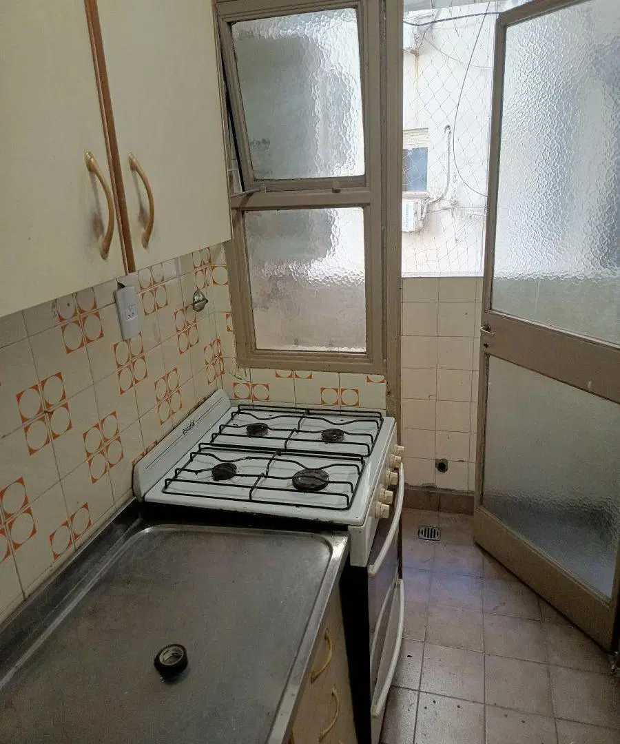 Cómodo dos ambientes en excelente ubicación en Almagro 8