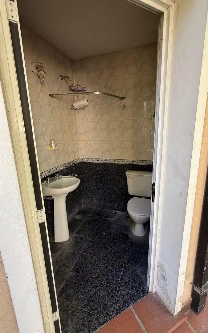 Amplia casa en venta apta credito 3