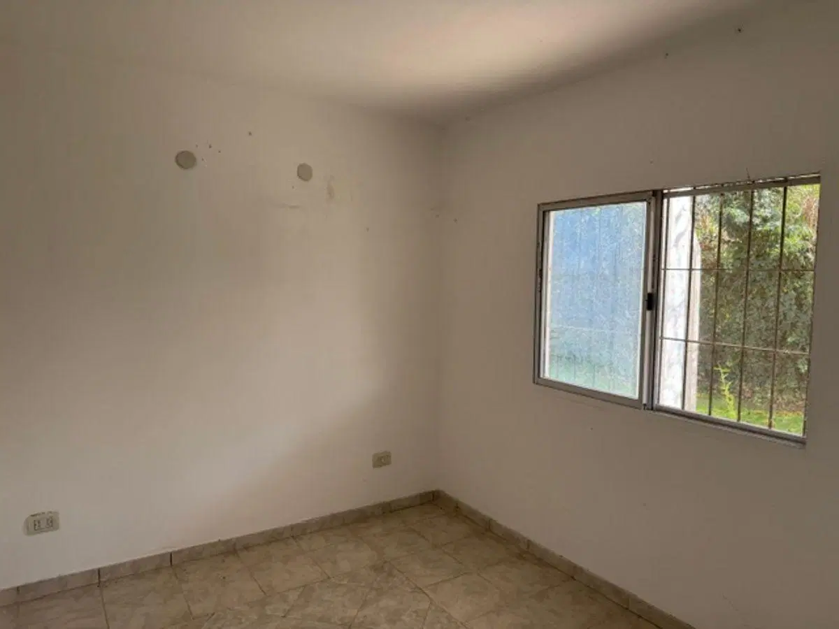 Casa de 2 Ambientes sobre amplio terreno de 323m2! Super Oportunidad 2