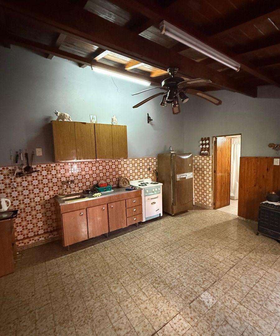 Casa en venta en De Vicenzo. Súper oportunidad en excelente ubicación!