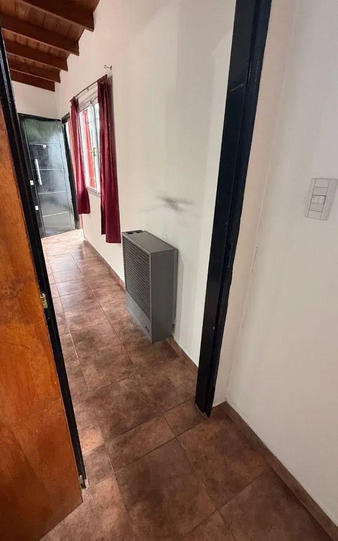 Departamento tipo casa de 2 ambientes muy bien ubicado 1