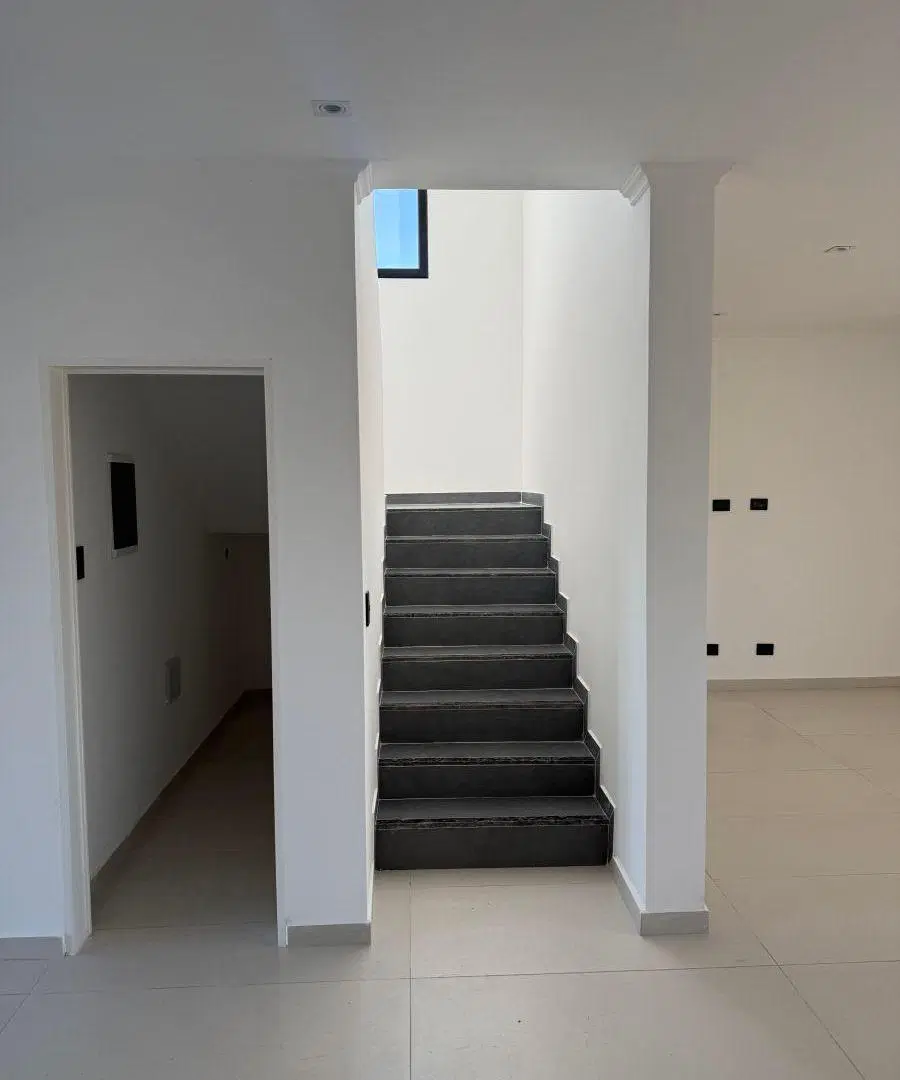 Hermosa Casa a estrenar con Financiación! 2