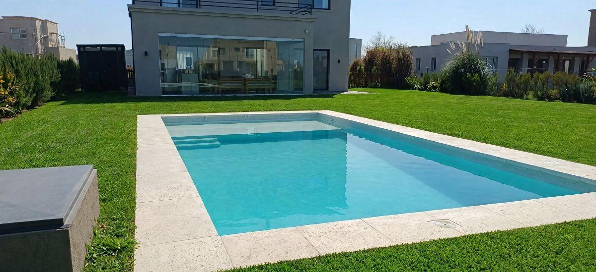 Foto de Excelente casa en venta en San Sebastian, imagen 2