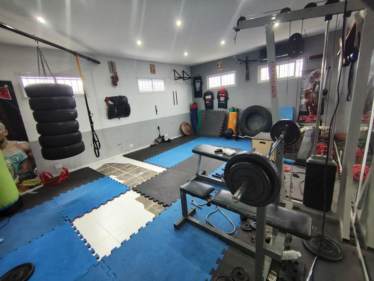 Foto de 7 ambientes | 5 dormitorios | Vestidor | Pileta | Quincho | Parque | Orientacion Norte, imagen 5