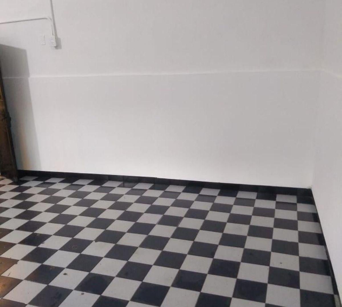 Foto de Local de 24 m² en venta en Avellaneda, imagen 4