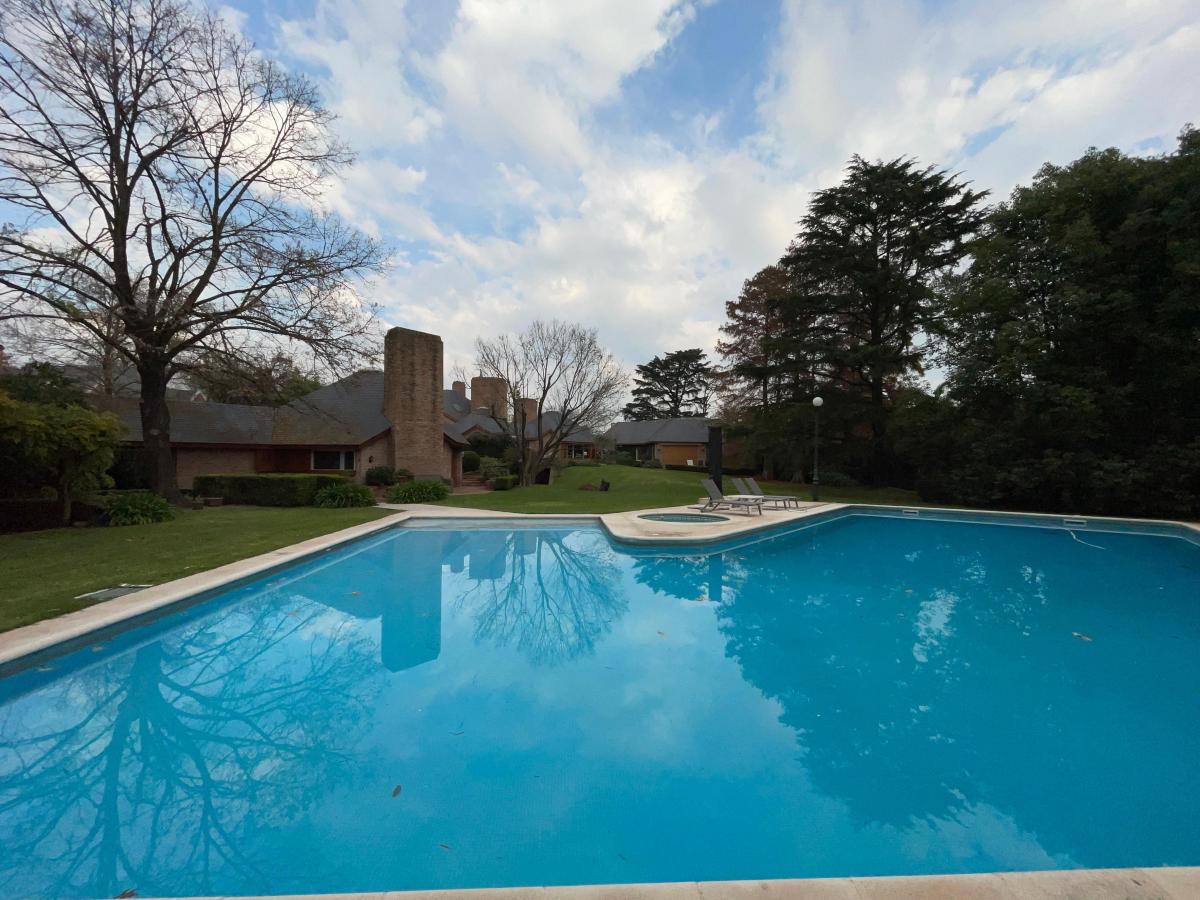 Tortugas Cc, Gran Casa a La Venta Sobre 7600 m Divisibles en Lotes de 1875 m 1
