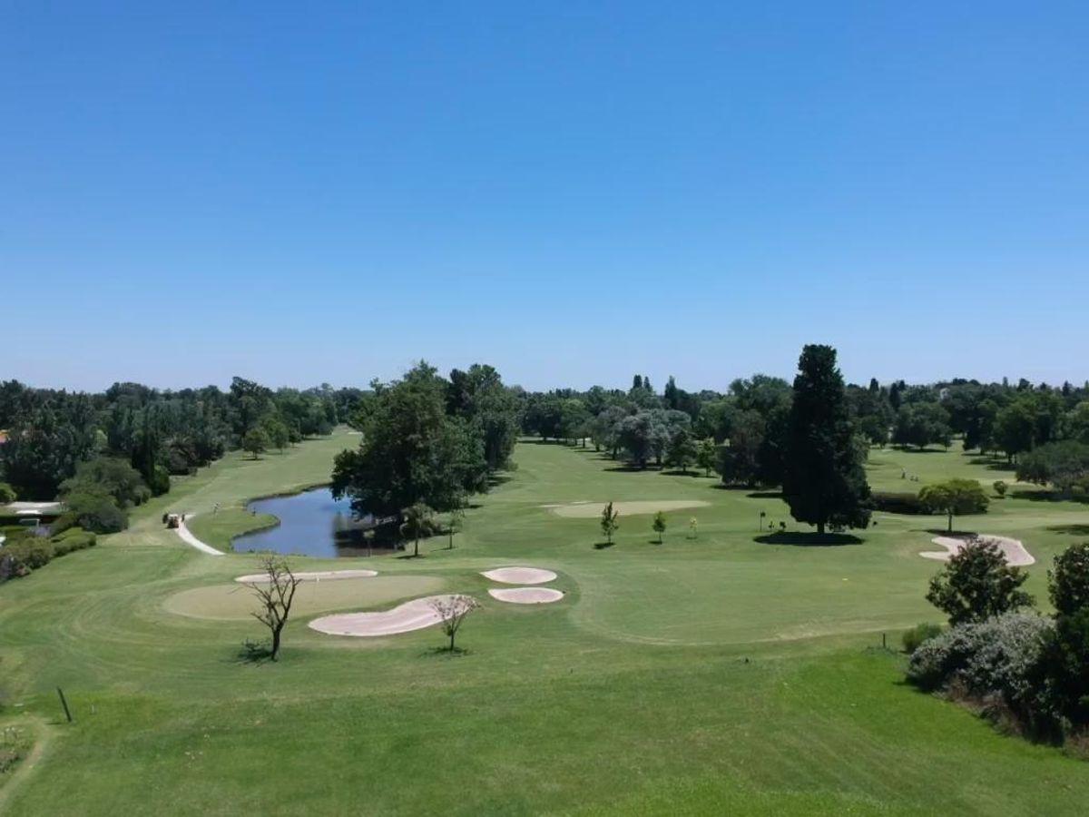 Lote en venta sobre cancha de golf de Tortugas Country Club