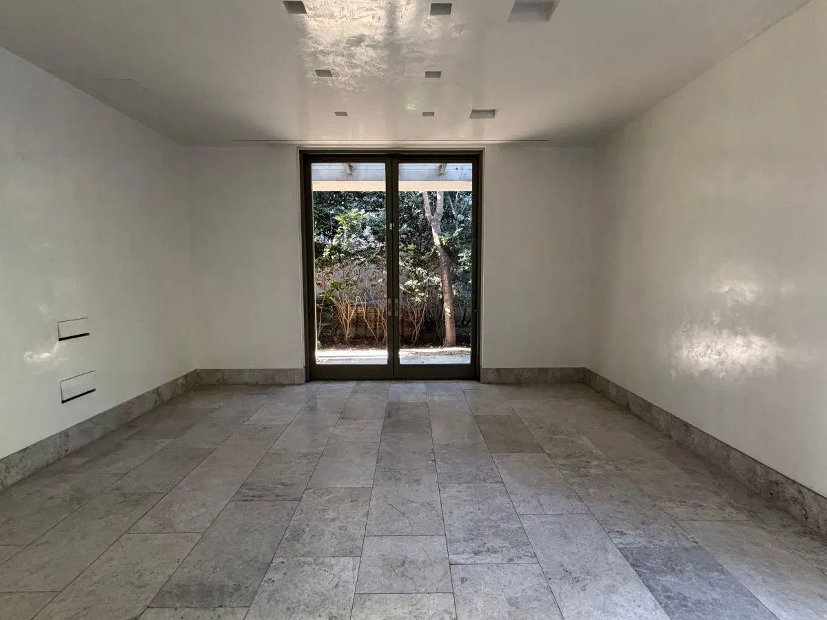 Casa a la venta sobre cancha de polo 3